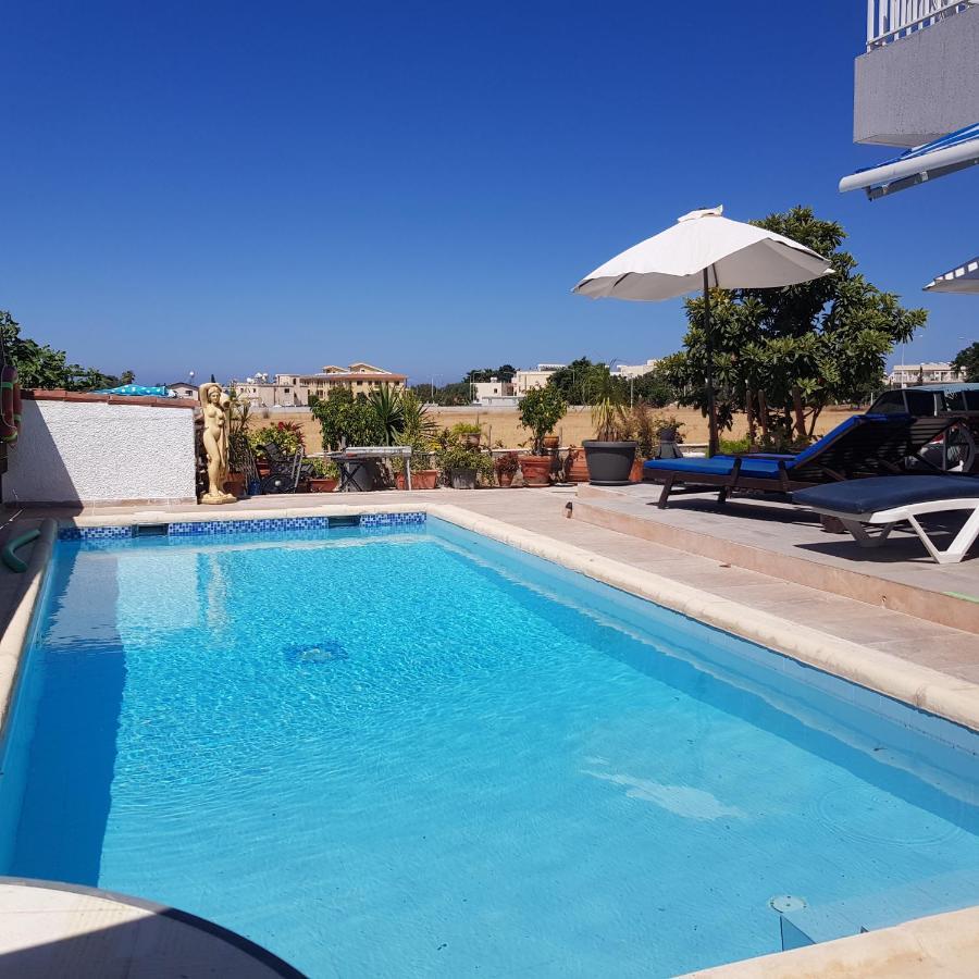 パ フォスPeaceful Townhouse With Private Pool Near The Seaアパートメント エクステリア 写真