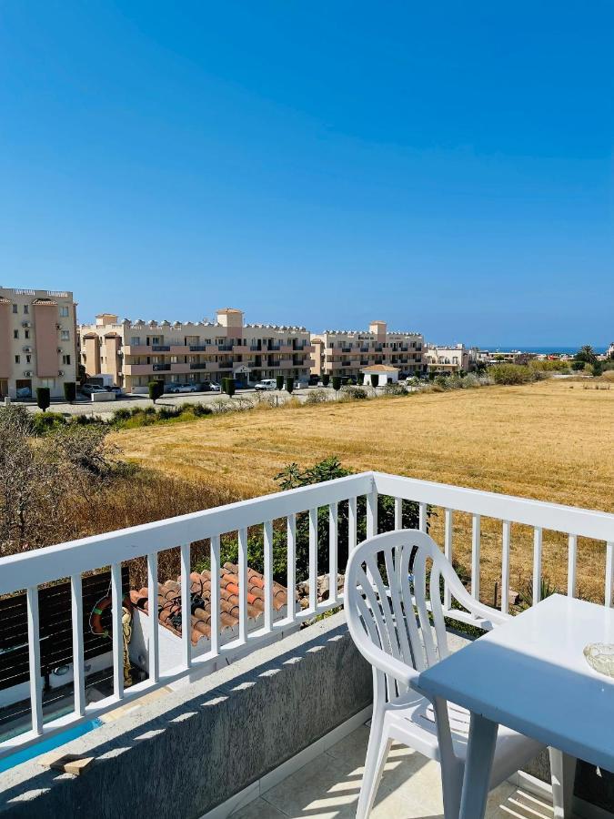 パ フォスPeaceful Townhouse With Private Pool Near The Seaアパートメント エクステリア 写真